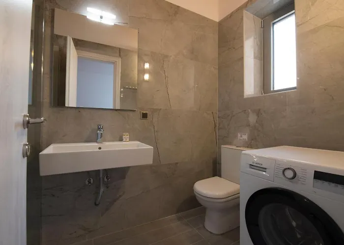 Amousso Bay * Marandokhórion