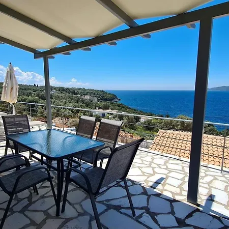 Amousso Bay Villa Marantochori