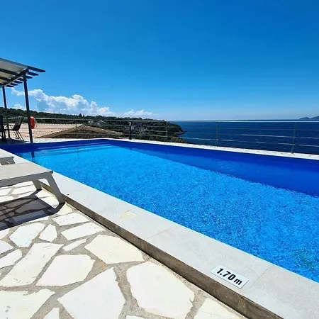 Amousso Bay